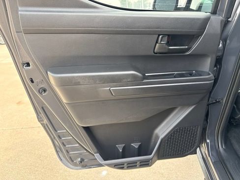 Used 2025 Toyota Tacoma SR5 AWD/4WD image 19