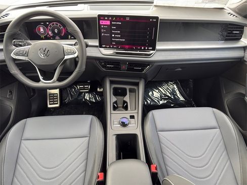 New 2026 Volkswagen Tiguan SE R-Line image 27