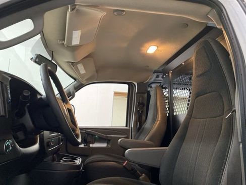 Used 2023 Chevrolet Express 2500 w/ Driver Convenience Package image 25