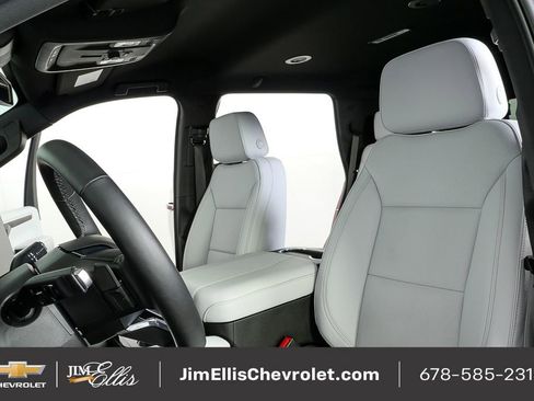 Used 2025 Chevrolet Tahoe Premier image 6