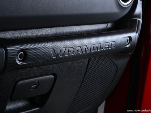 Used 2020 Jeep Wrangler Unlimited Rubicon w/ Quick Order Package 28Y Recon AWD/4WD image 39