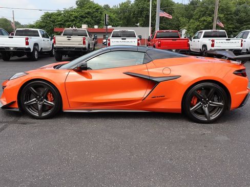Used 2025 Chevrolet Corvette Z06 w/ Z07 Performance Package RWD image 30