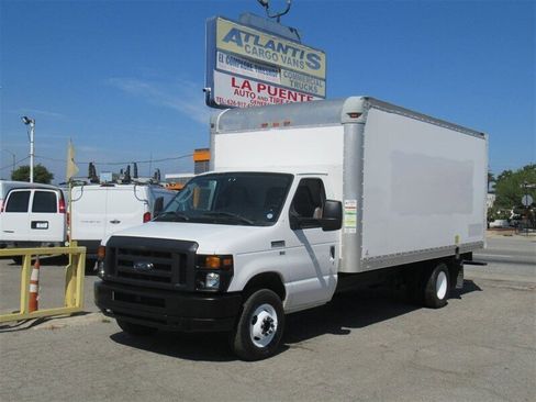 Used 2016 Ford E-350 and Econoline 350 Super Duty image 1