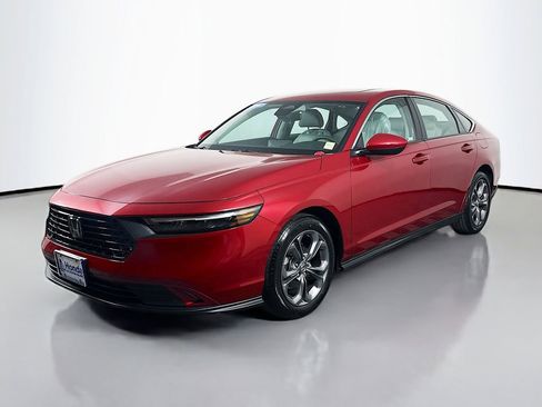 Certified 2023 Honda Accord EX image 3