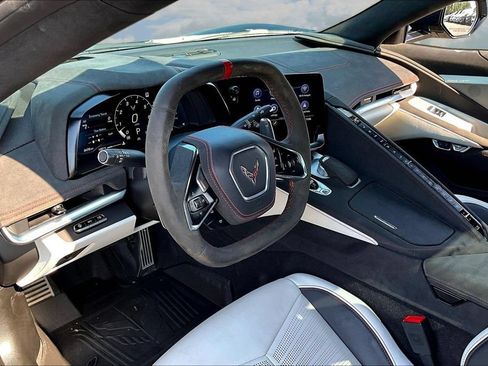 Used 2023 Chevrolet Corvette Stingray Premium Conv RWD image 17
