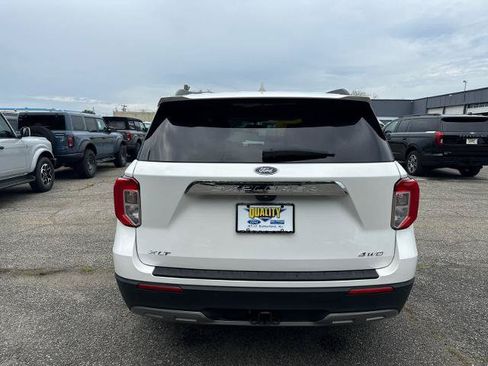 Certified 2023 Ford Explorer XLT w/ Equipment Group 202A AWD/4WD image 5