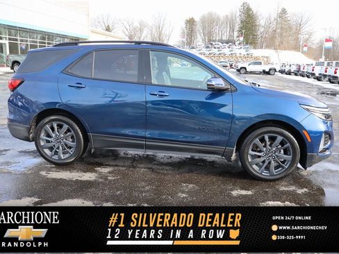 Used 2022 Chevrolet Equinox RS w/ Infotainment Package image 1