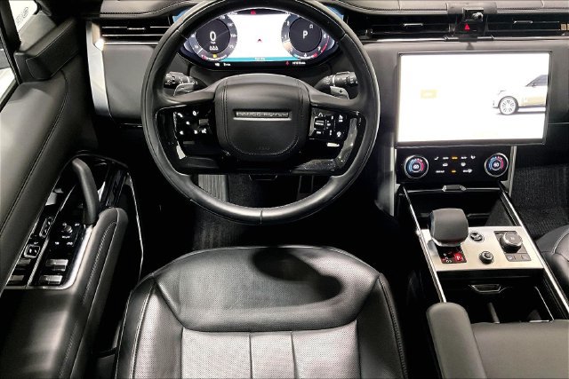 Used 2023 Land Rover Range Rover Autobiography AWD/4WD image 4