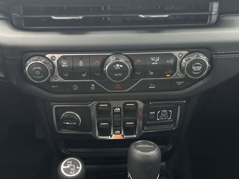 New 2026 Jeep Gladiator Sport image 14