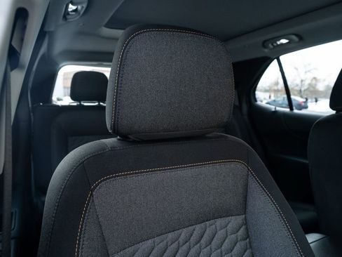 Used 2021 Chevrolet Equinox LT image 16