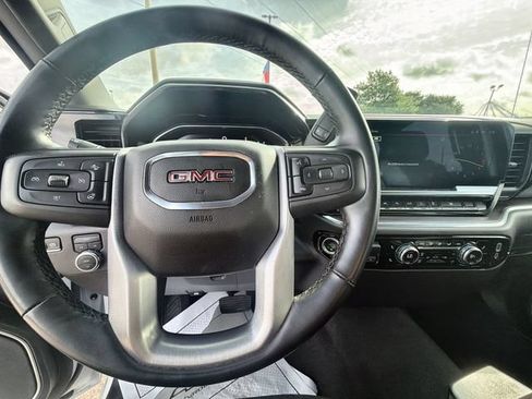 Used 2025 GMC Sierra 1500 SLT AWD/4WD image 11