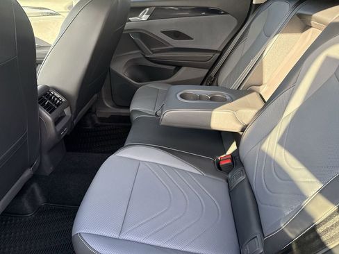 New 2026 Volkswagen Tiguan SE AWD/4WD image 29