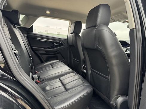 Used 2020 Land Rover Range Rover Evoque SE image 11