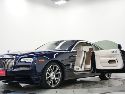 Used 2019 Rolls-Royce Wraith image 43