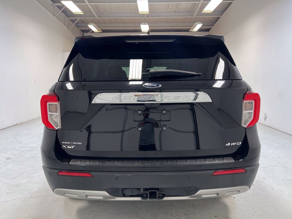 Used 2023 Ford Explorer XLT w/ Equipment Group 202A AWD/4WD image 10