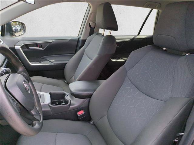 Used 2025 Toyota RAV4 XLE FWD image 15