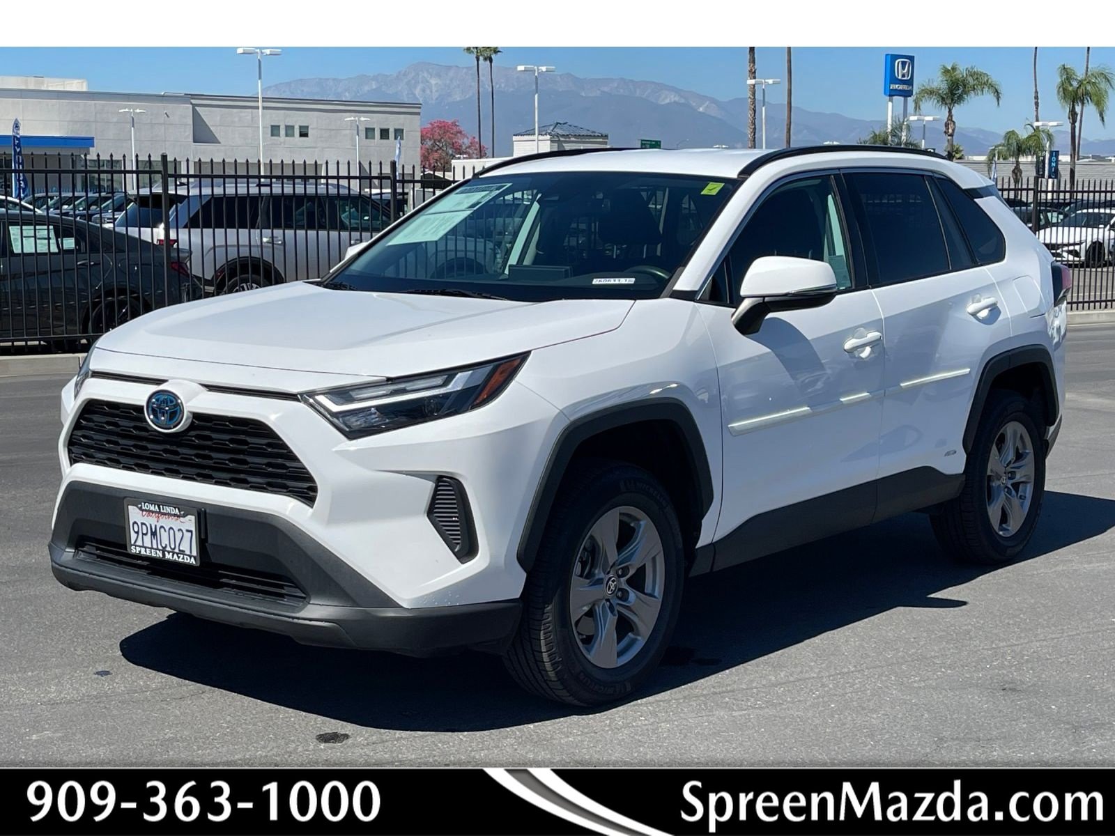 Used 2023 Toyota RAV4 LE AWD/4WD image 1