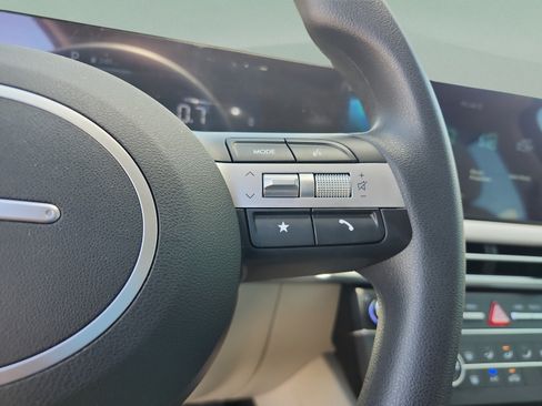 Certified 2026 Hyundai Tucson SE FWD image 31