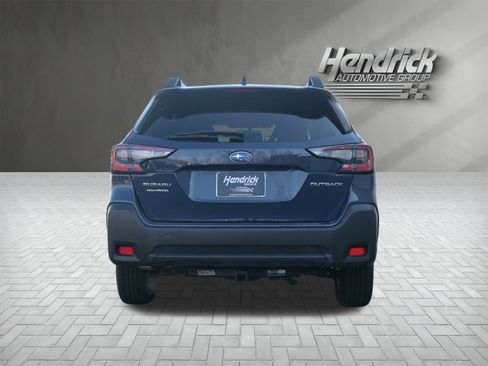 Certified 2025 Subaru Outback Premium image 8
