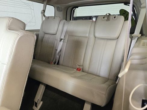 Used 2015 Lincoln Navigator L 4WD w/ Equipment Group 101A Reserve image 18