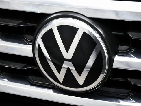 Used 2021 Volkswagen Atlas Cross Sport SEL R-Line image 86