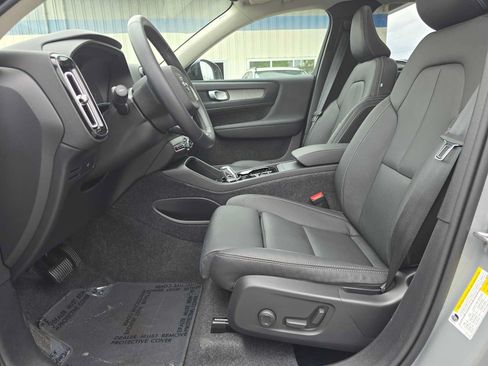 Used 2026 Volvo XC40 B5 Plus w/ Protection Package Premier AWD/4WD image 19
