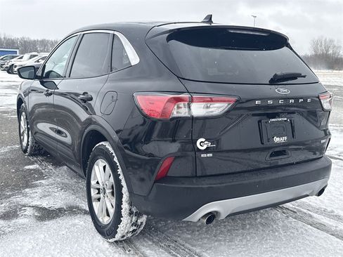 Used 2020 Ford Escape SE image 6