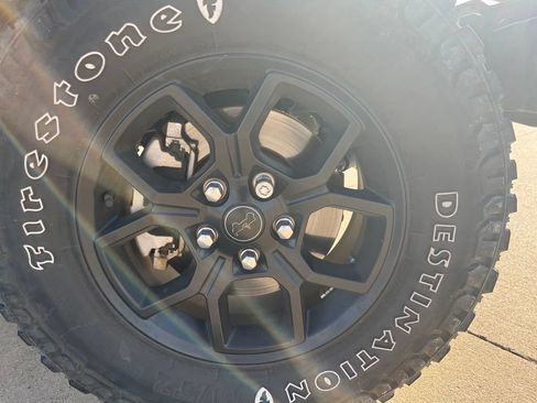 Used 2024 Jeep Gladiator Sport AWD/4WD image 8