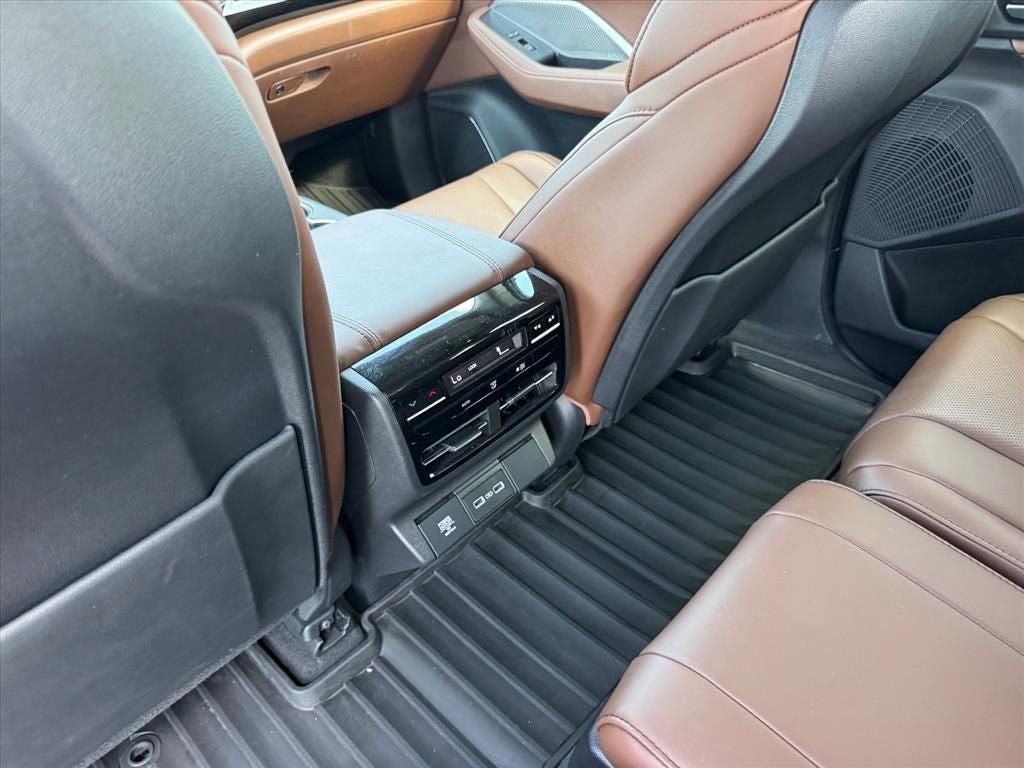 Used 2024 Acura MDX w/ Technology Package AWD/4WD image 12