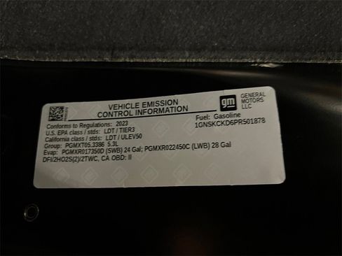 Used 2023 Chevrolet Suburban LT image 43