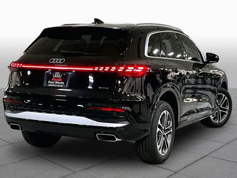 Used 2025 Audi Q5 Premium w/ Convenience Package AWD/4WD image 12