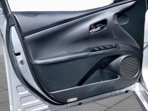 Used 2022 Toyota Prius Limited FWD image 21