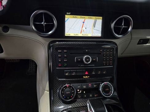 Used 2012 Mercedes-Benz SLS AMG Roadster image 15