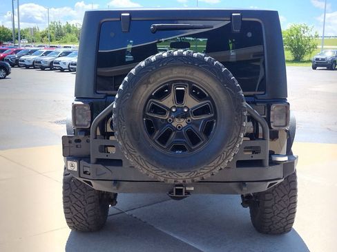 Used 2016 Jeep Wrangler Sport AWD/4WD image 6