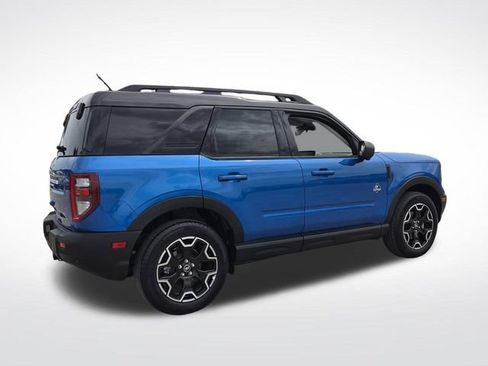Certified 2025 Ford Bronco Sport Outer Banks w/ Outer Banks Tech Package+ AWD/4WD image 9