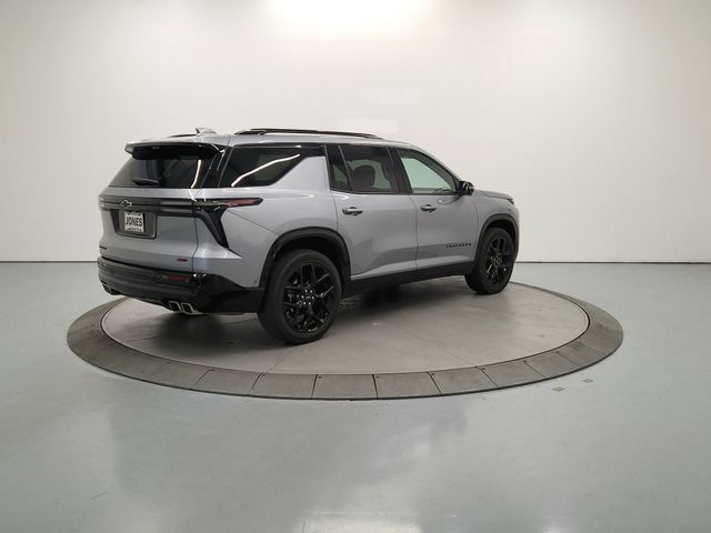 Used 2025 Chevrolet Traverse RS FWD image 8