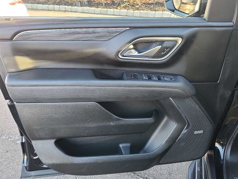 Used 2023 GMC Yukon SLT image 12