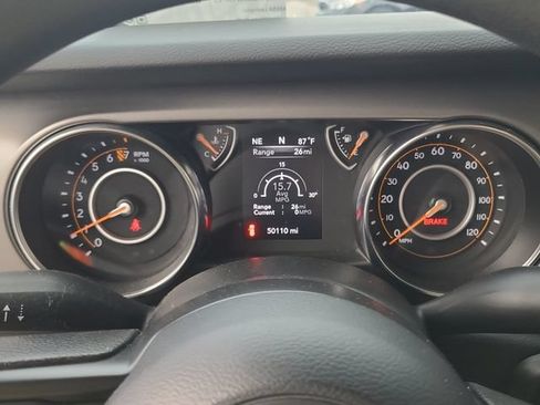 Used 2022 Jeep Wrangler Sport AWD/4WD image 5
