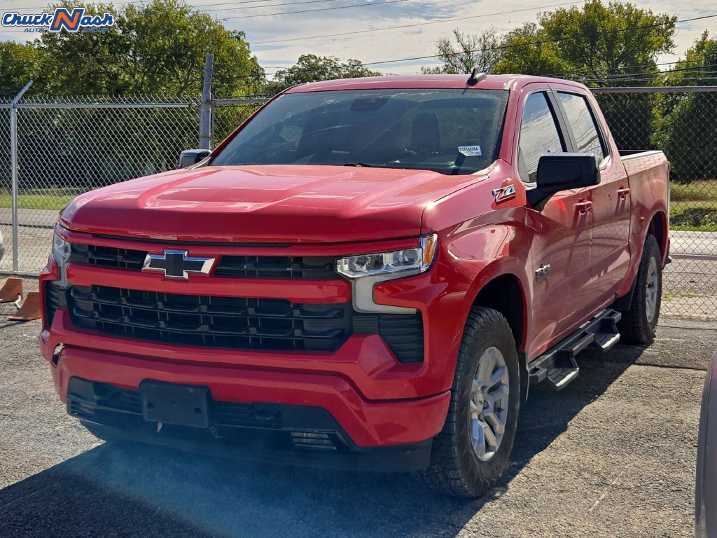 Used 2023 Chevrolet Silverado 1500 RST w/ Z71 Off-Road Package AWD/4WD image 3