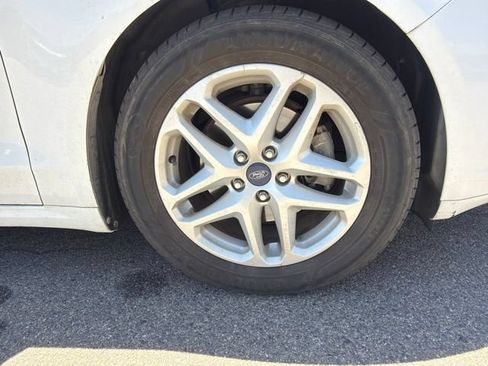 Used 2013 Ford Fusion SE FWD image 11