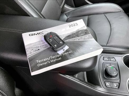 Certified 2023 GMC Terrain SLT w/ Elevation Edition AWD/4WD image 11