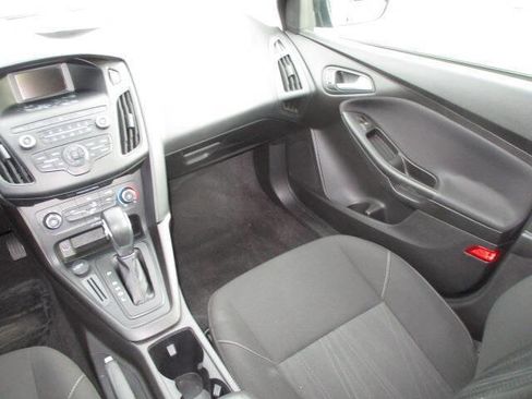 Used 2018 Ford Focus SE image 14