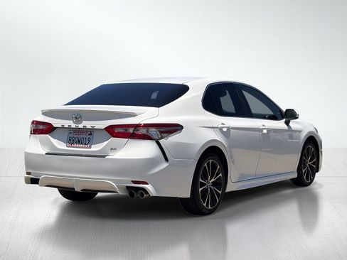 Certified 2018 Toyota Camry SE w/ Moonroof Package FWD image 8