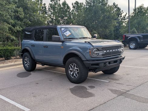 Certified 2024 Ford Bronco Badlands AWD/4WD image 2