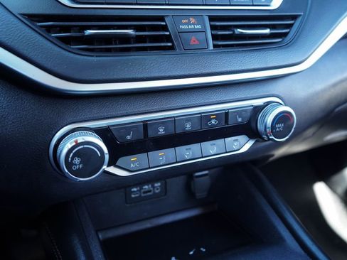 Used 2022 Nissan Altima 2.5 SR w/ Midnight Edition Package image 22