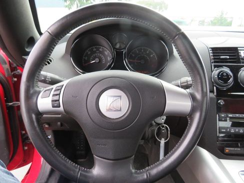 Used 2008 Saturn Sky image 13