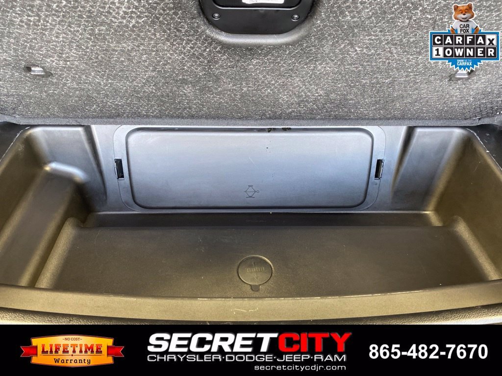 Used 2023 Jeep Grand Cherokee L Laredo AWD/4WD image 31