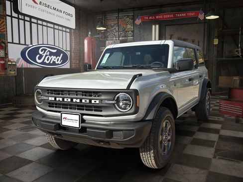 New 2026 Ford Bronco Big Bend AWD/4WD image 1