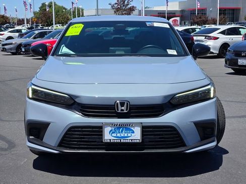Used 2023 Honda Civic Sport image 2