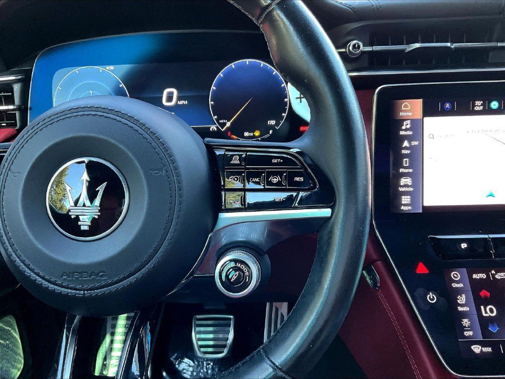 Used 2023 Maserati Grecale Modena AWD/4WD image 11